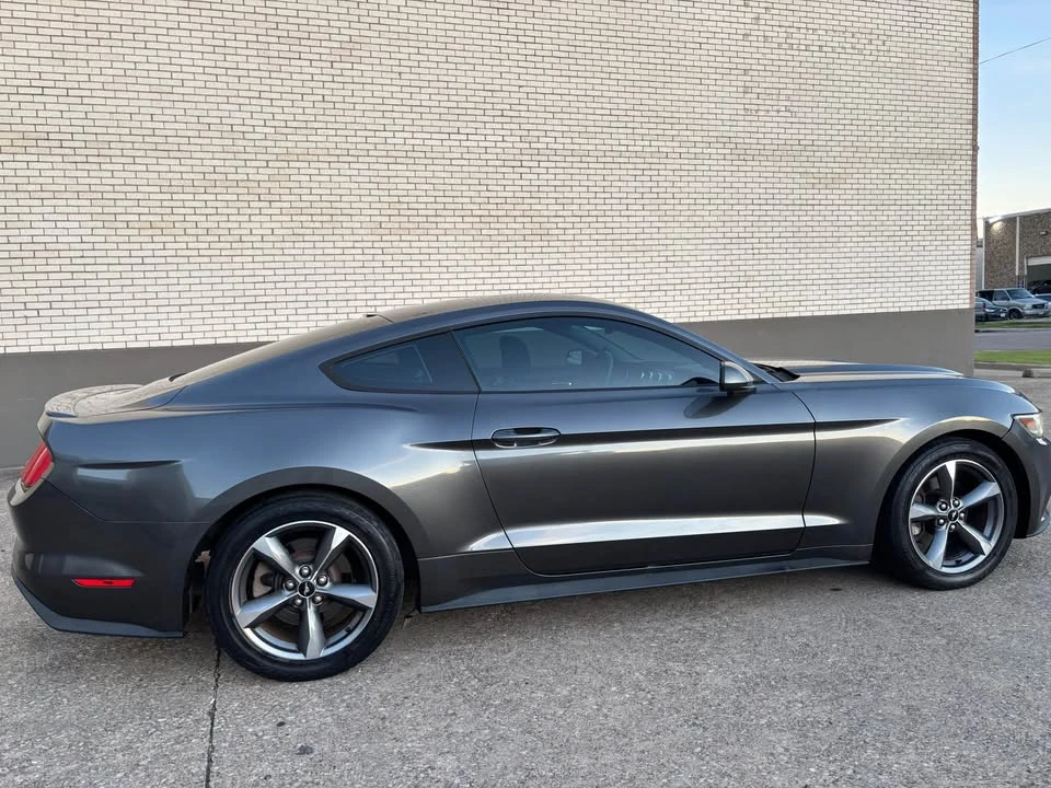2015 Ford S550 Mustang - Image 2 of 10