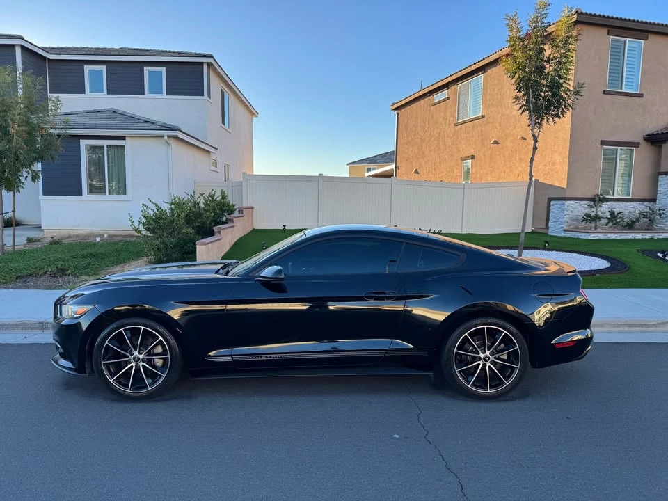 2015 Ford S550 Mustang - Image 2 of 10