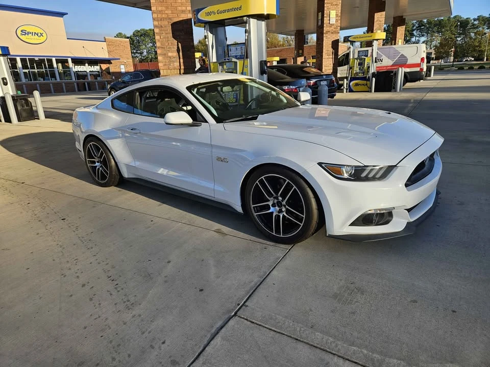 2015 Ford S550 Mustang - Image 2 of 17