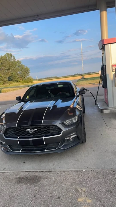 2015 Ford S550 Mustang - Image 2 of 8
