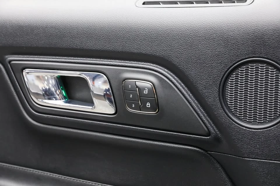 2015 Ford S550 Mustang GT - Image 13 of 18
