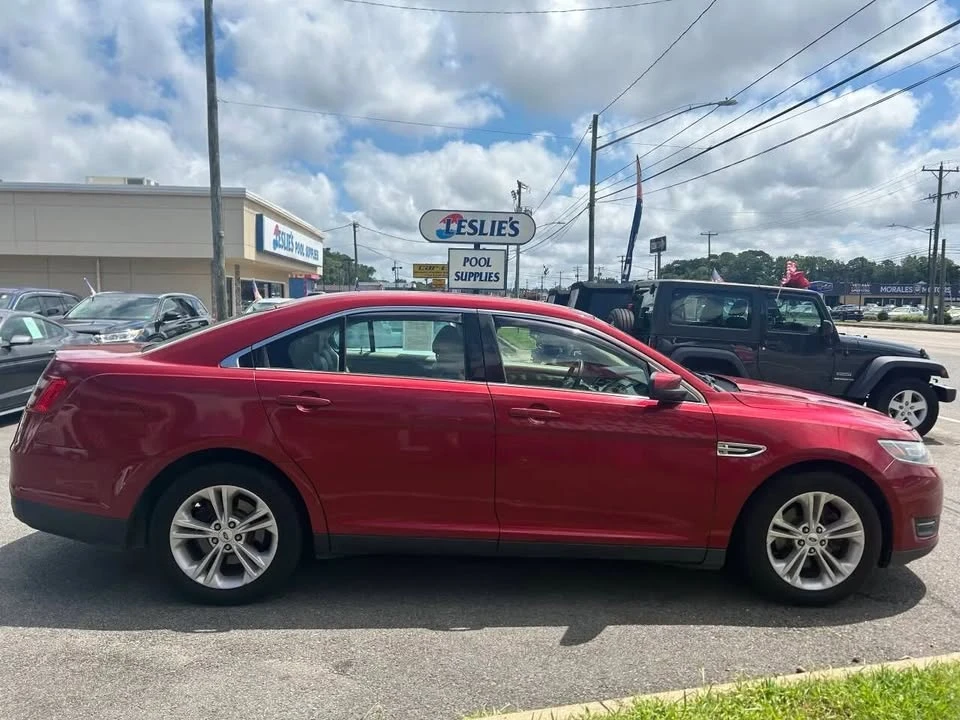 2015 Ford Taurus 6th Gen - Image 2 of 17