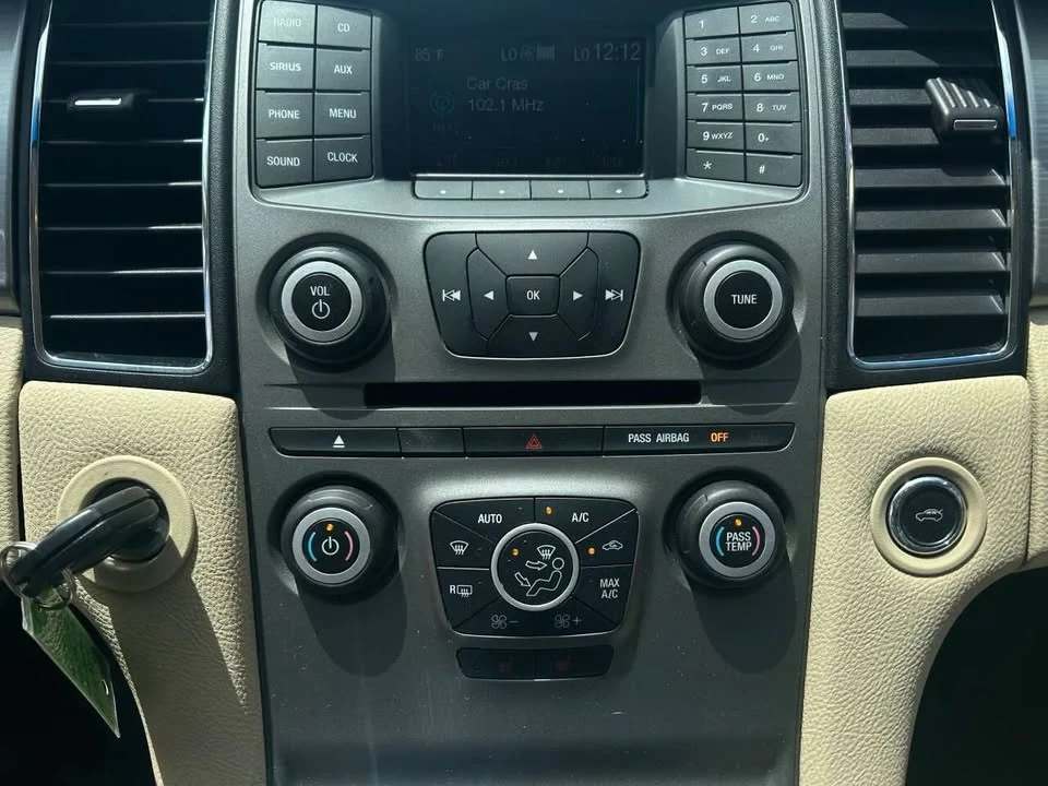 2015 Ford Taurus 6th Gen - Image 11 of 17