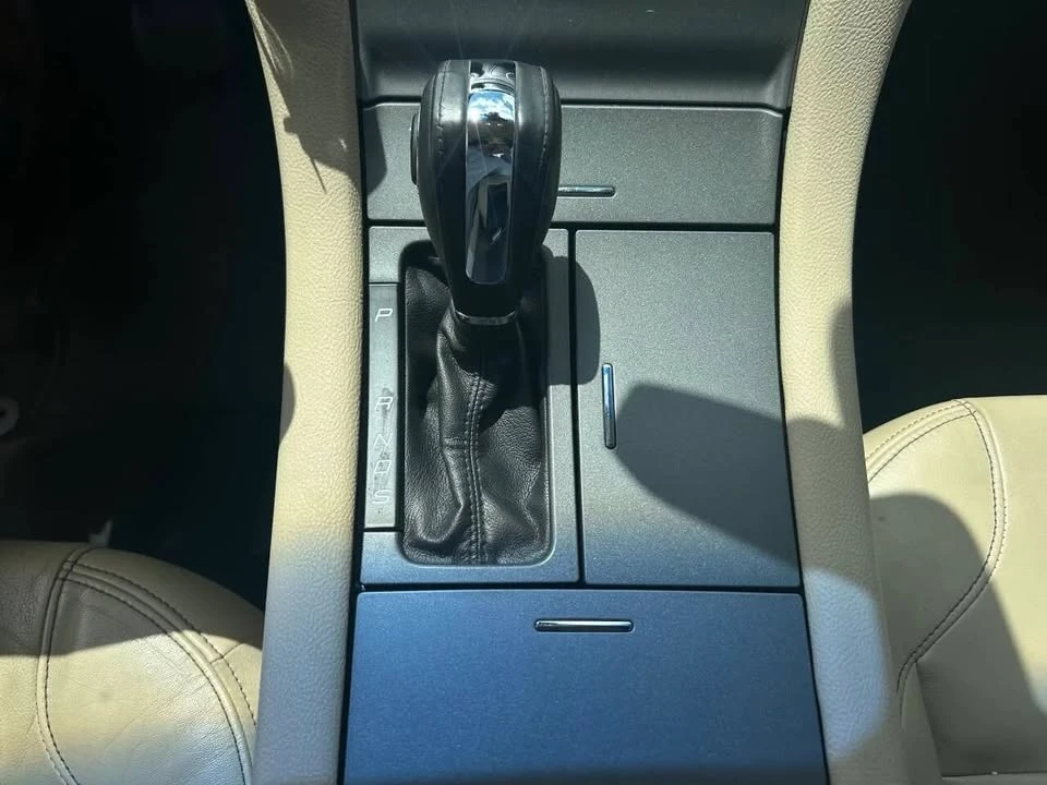 2015 Ford Taurus 6th Gen - Image 12 of 17