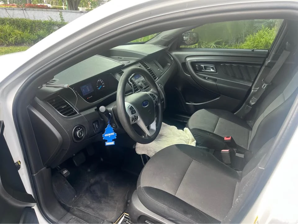2015 Ford Taurus 6th Gen - Image 5 of 12