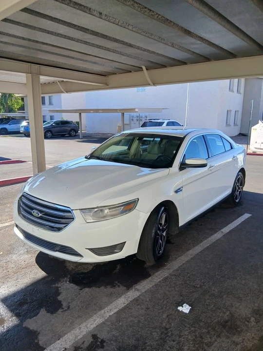 2015 Ford Taurus 6th Gen - Image 3 of 15