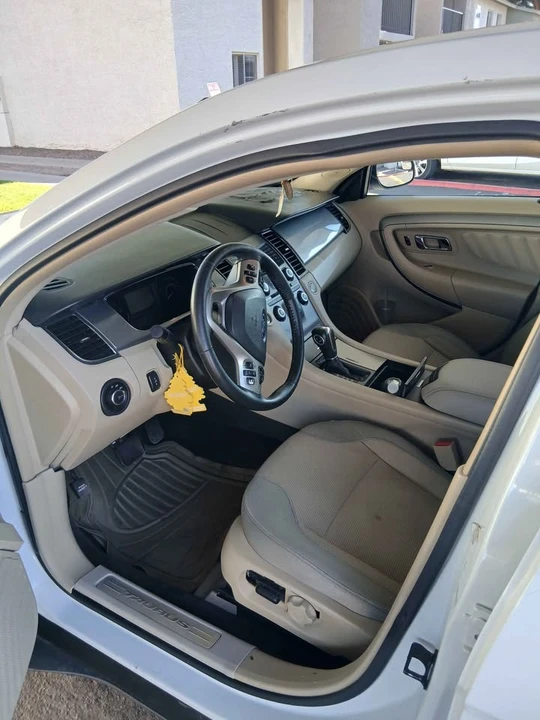 2015 Ford Taurus 6th Gen - Image 10 of 15