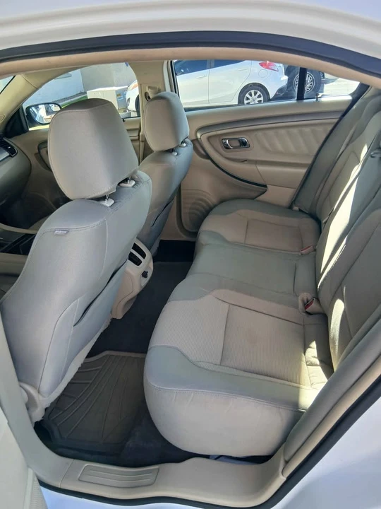 2015 Ford Taurus 6th Gen - Image 14 of 15