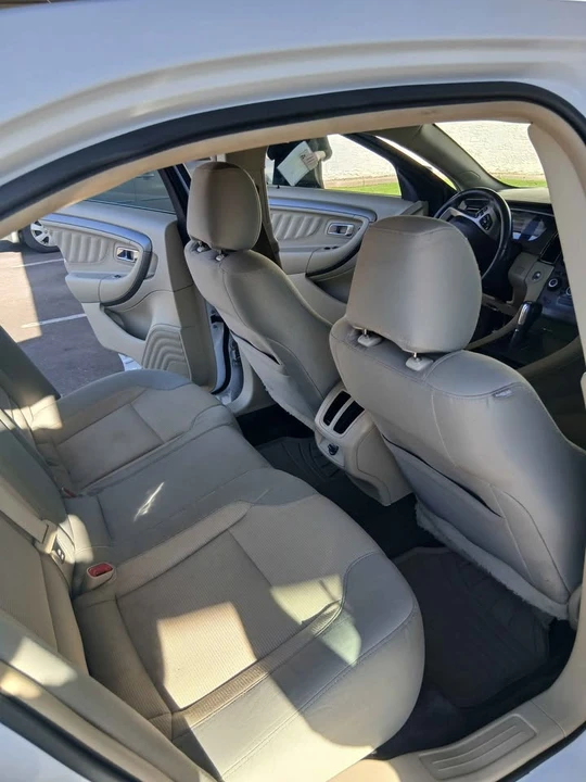 2015 Ford Taurus 6th Gen - Image 11 of 15