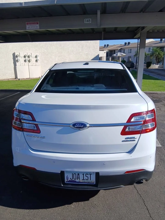 2015 Ford Taurus 6th Gen - Image 4 of 15