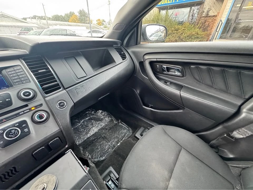 2015 Ford Taurus 6th Gen - Image 18 of 20