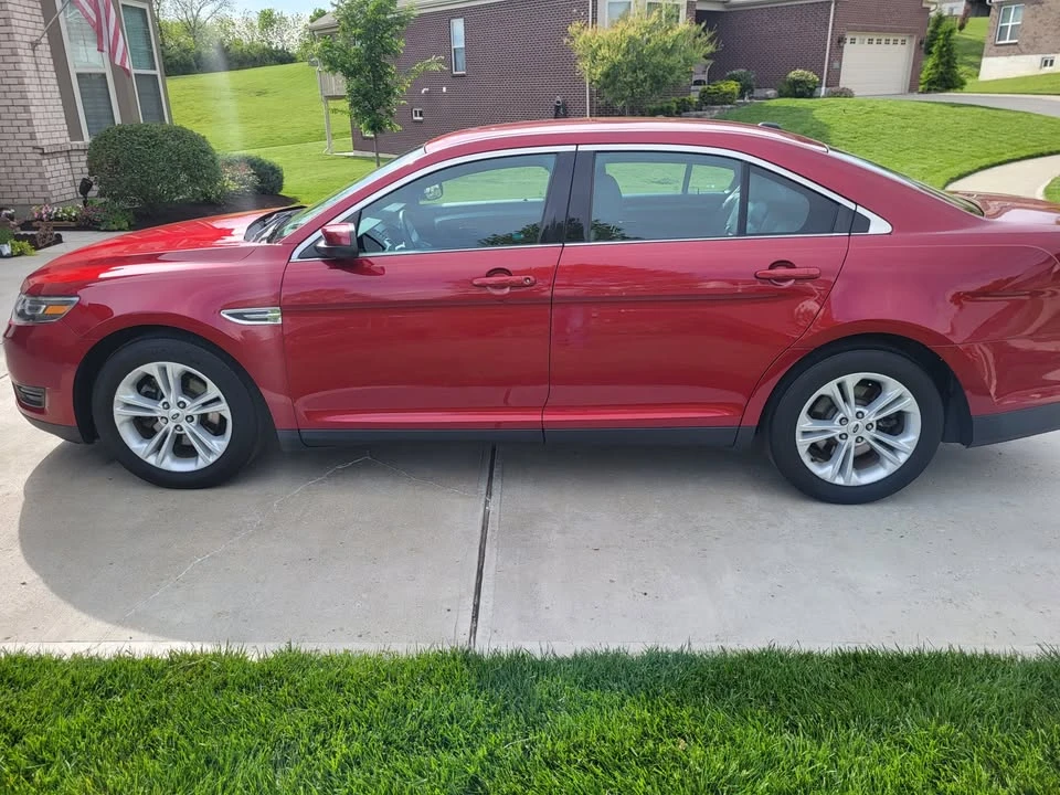 2015 Ford Taurus 6th Gen - Image 4 of 12
