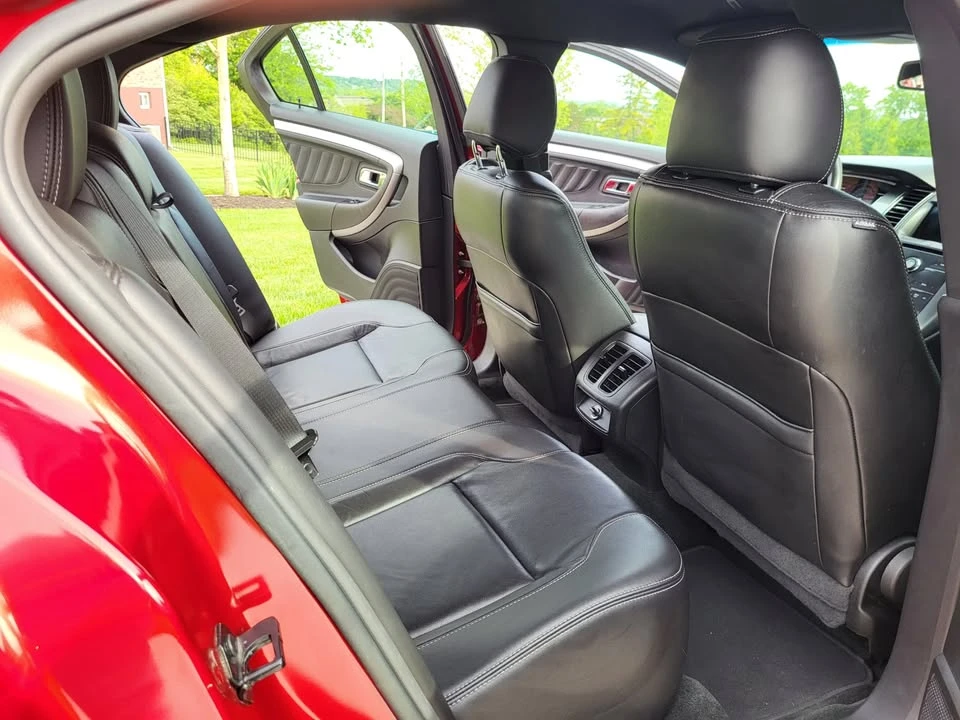 2015 Ford Taurus 6th Gen - Image 9 of 12