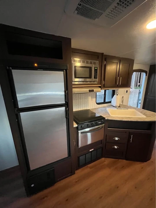 2015 Forest River - Image 11 of 17