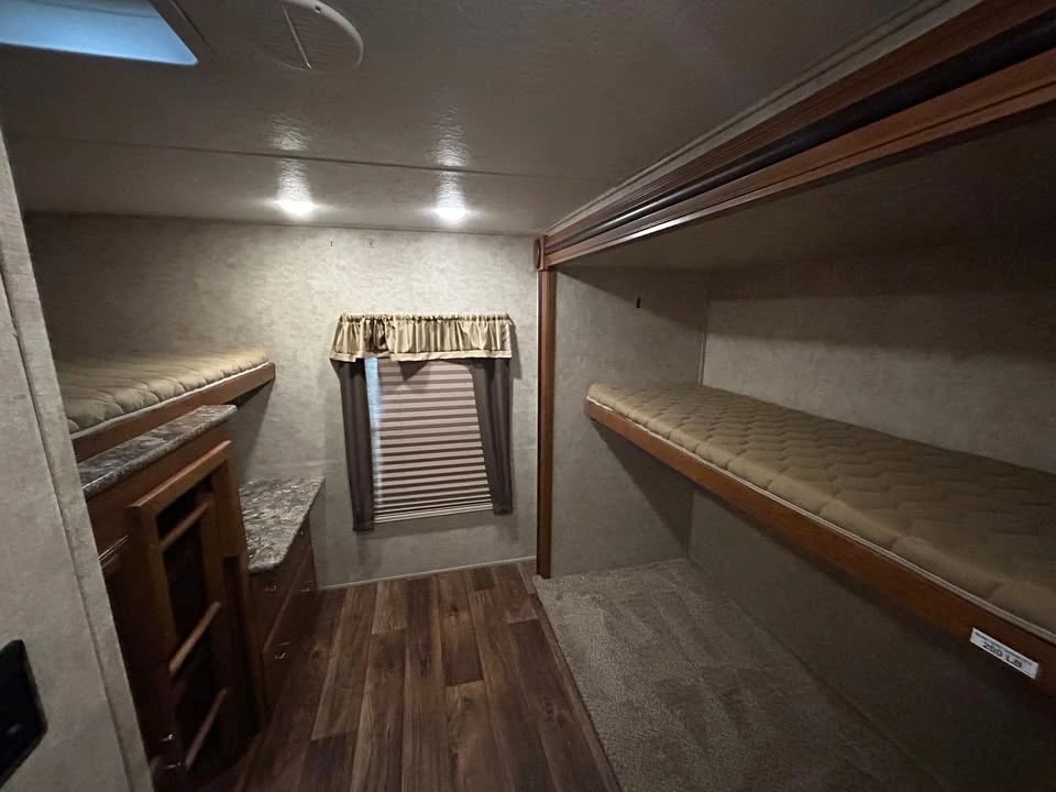 2015 Forest River - Image 5 of 8