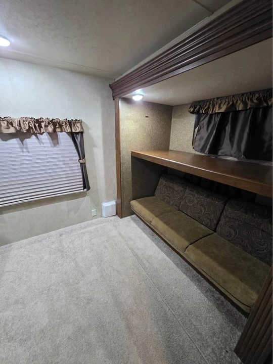 2015 Forest River - Image 16 of 21