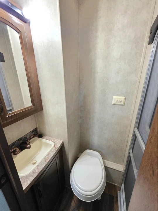 2015 Forest River - Image 19 of 21