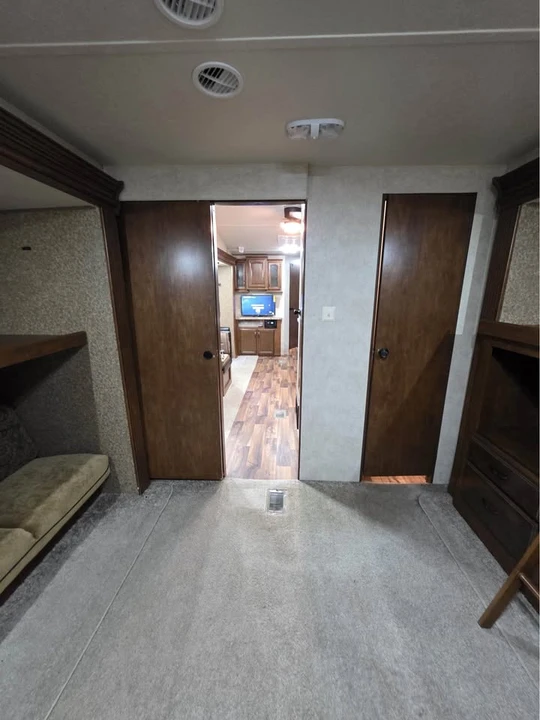 2015 Forest River - Image 17 of 21