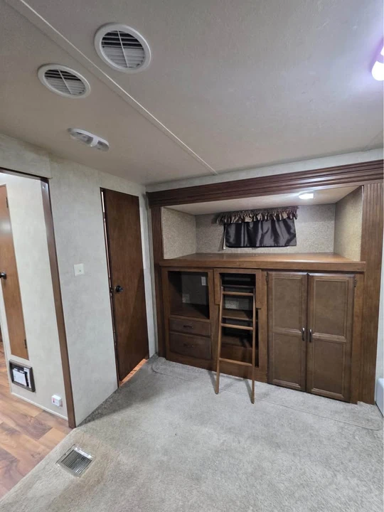 2015 Forest River - Image 15 of 21