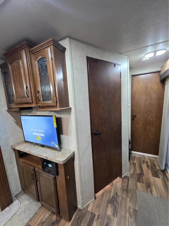 2015 Forest River - Image 13 of 21
