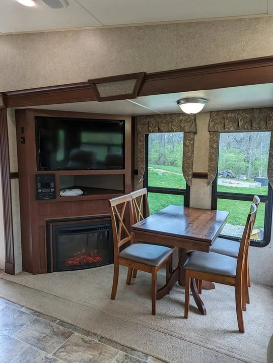 2015 Forest River - Image 11 of 20