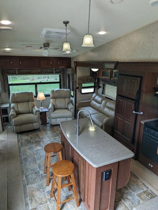 2015 Forest River - Image 7 of 20