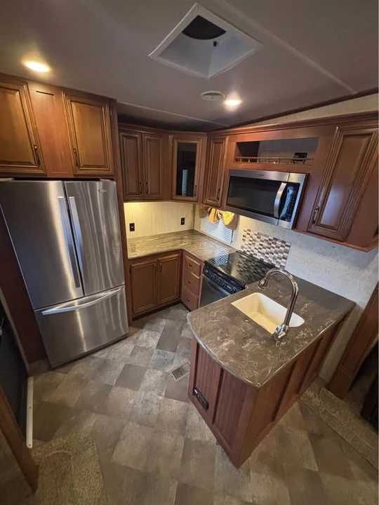 2015 Forest River - Image 14 of 16