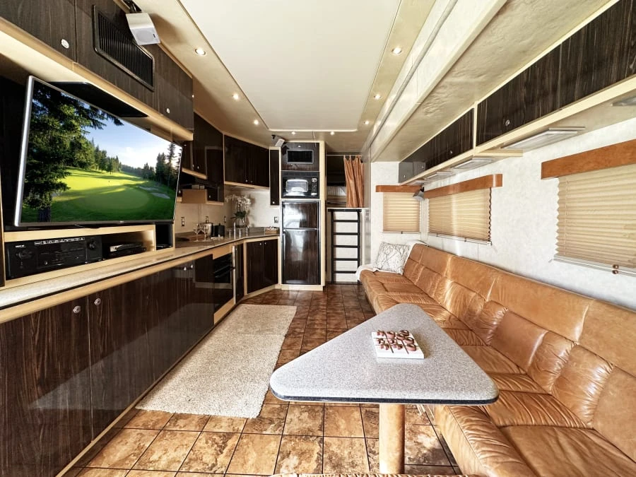 2015 Freightliner - Image 6 of 10