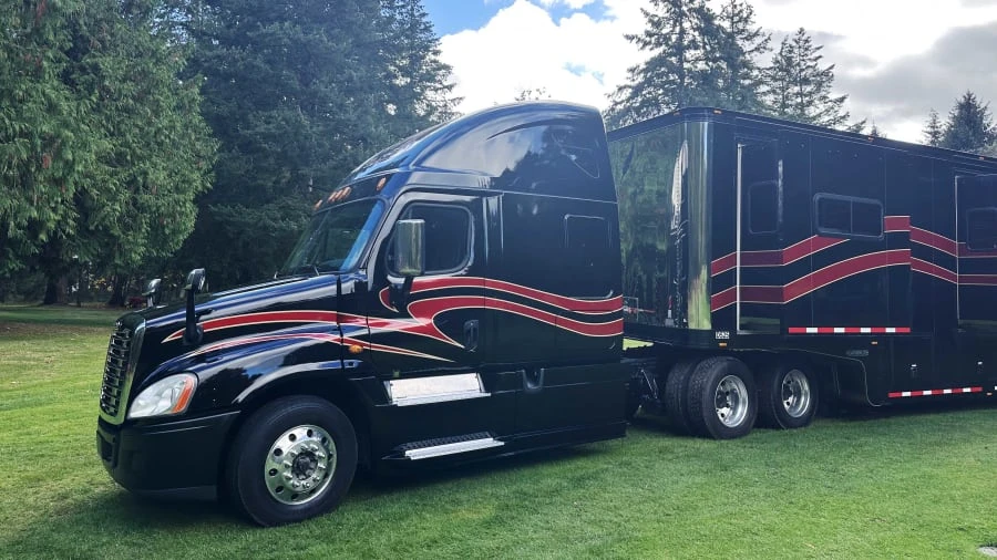 2015 Freightliner - Image 3 of 10