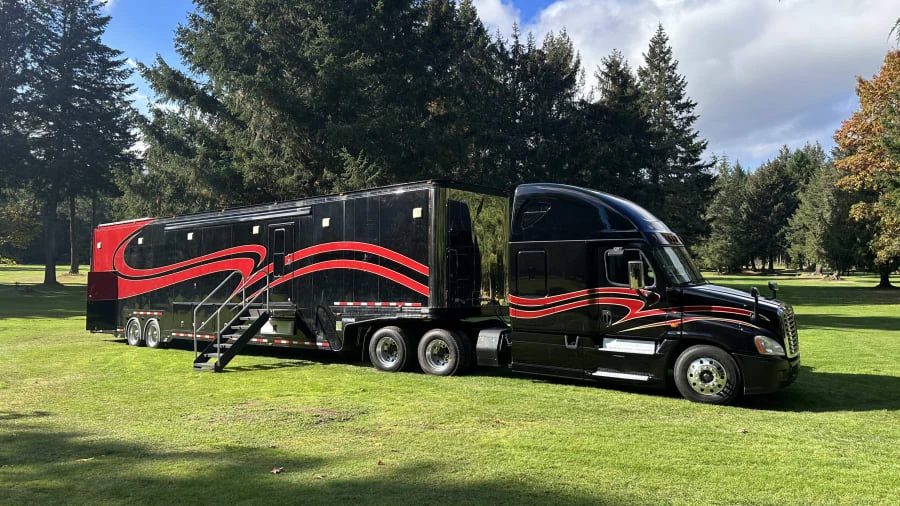 2015 Freightliner - Image 4 of 10