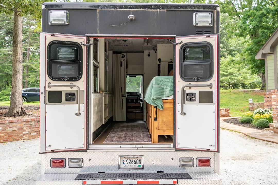 2015 Freightliner - Image 5 of 31