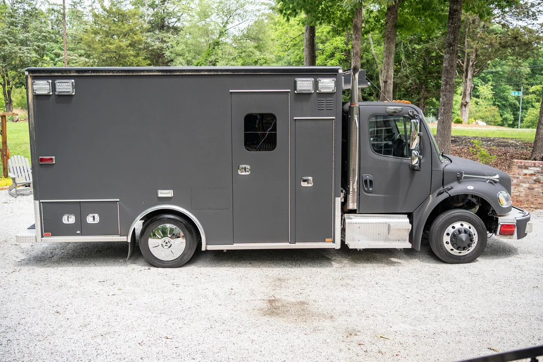 2015 Freightliner - Image 10 of 31