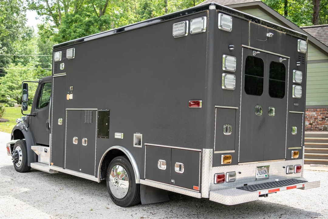 2015 Freightliner - Image 4 of 31