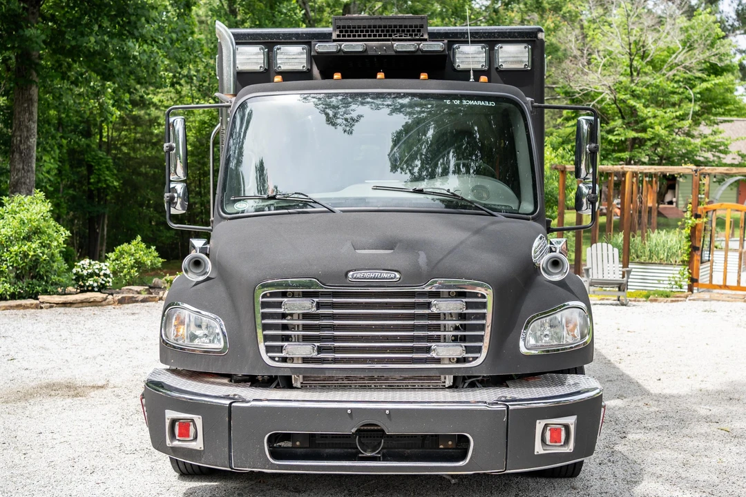 2015 Freightliner - Image 2 of 31