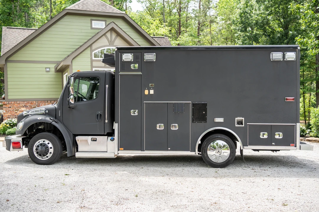 2015 Freightliner - Image 3 of 31