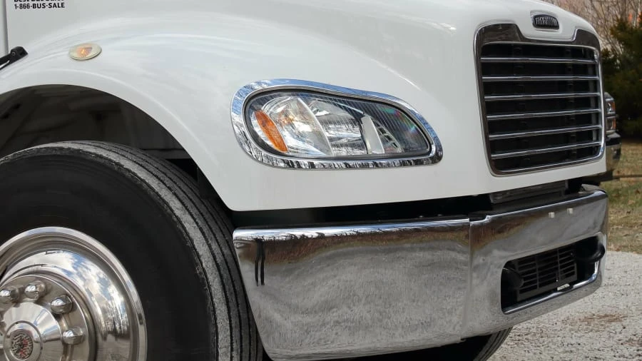 2015 Freightliner - Image 9 of 16