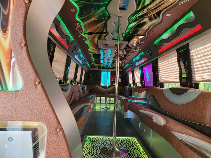 2015 Freightliner - Image 14 of 16
