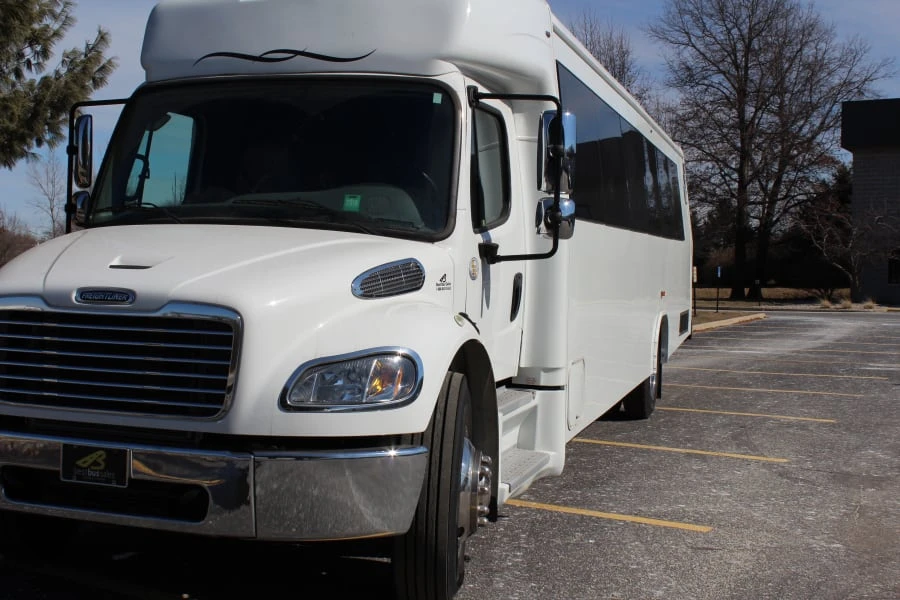 2015 Freightliner - Image 10 of 12