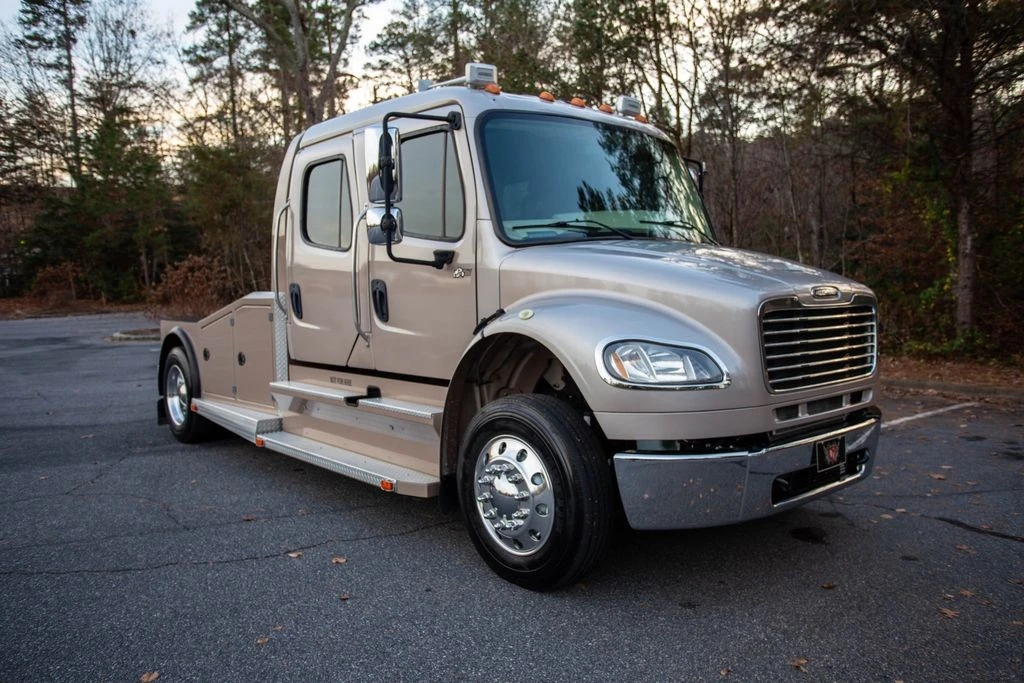 2015 Freightliner - Image 2 of 12