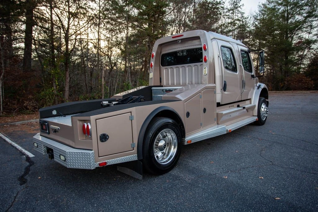 2015 Freightliner - Image 10 of 12
