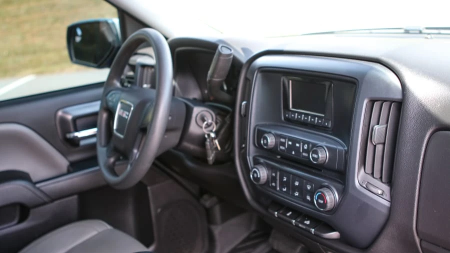2015 GMC Sierra 4th Gen - Image 11 of 31
