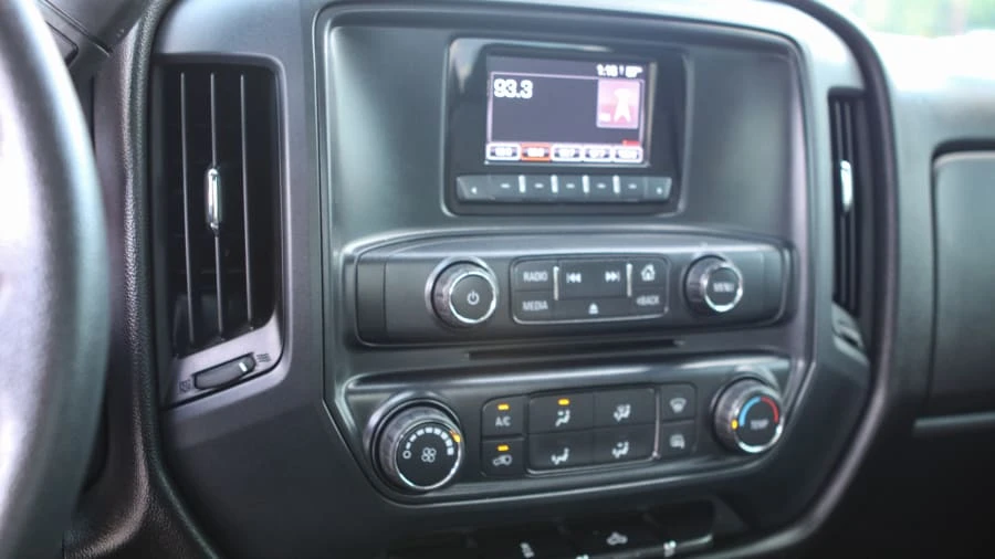 2015 GMC Sierra 4th Gen - Image 12 of 31