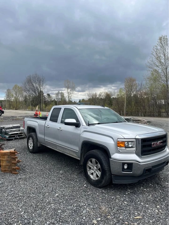 2015 GMC Sierra 4th Gen - Image 2 of 8