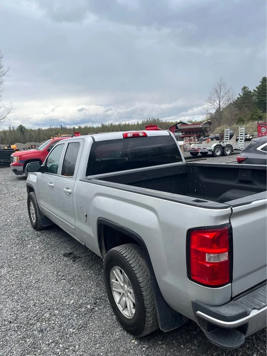 2015 GMC Sierra 4th Gen - Image 4 of 8