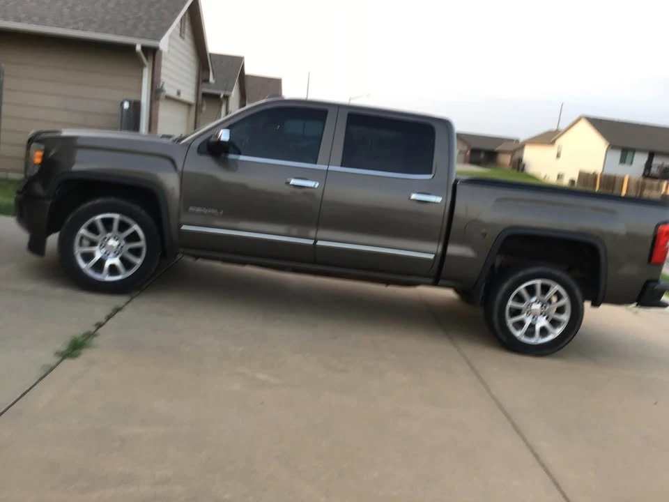 2015 GMC Sierra 4th Gen - Image 2 of 8