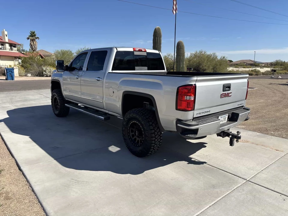 2015 GMC Sierra Heavy Duty 4th Gen - Image 4 of 10