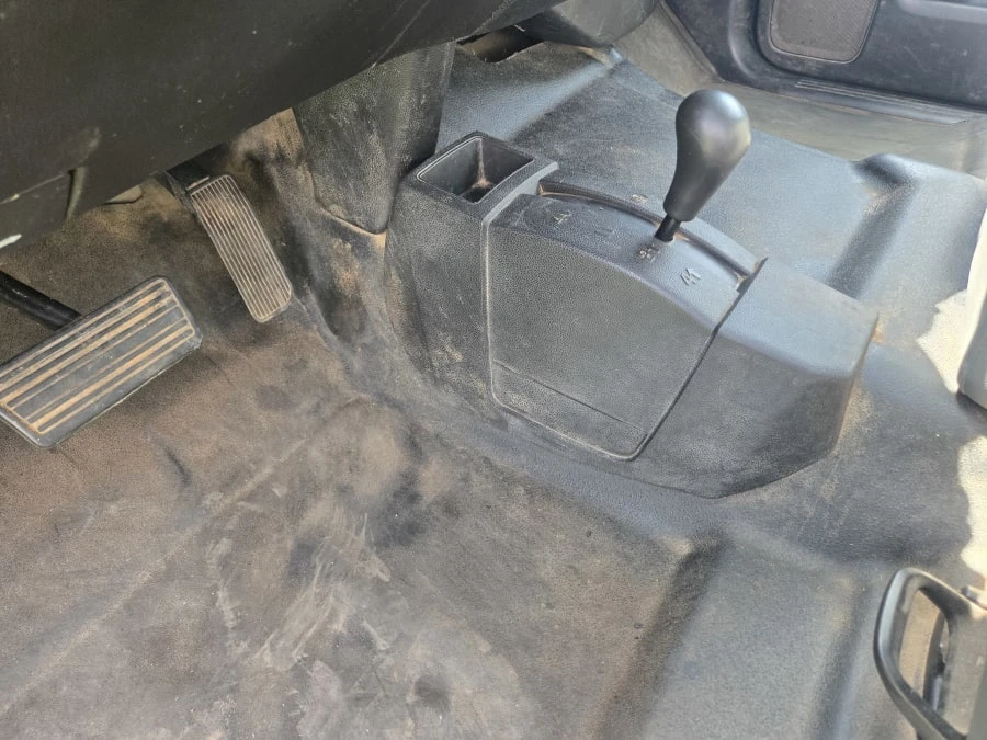 2015 GMC Sierra Heavy Duty 4th Gen - Image 14 of 17