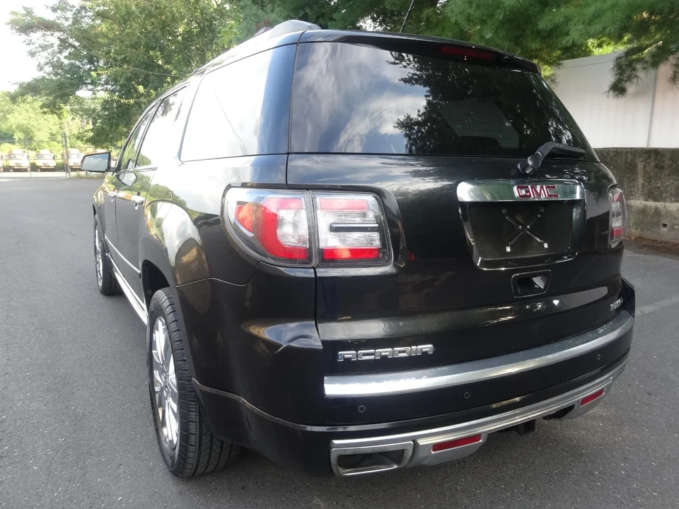 2015 GMC Acadia - Image 9 of 20