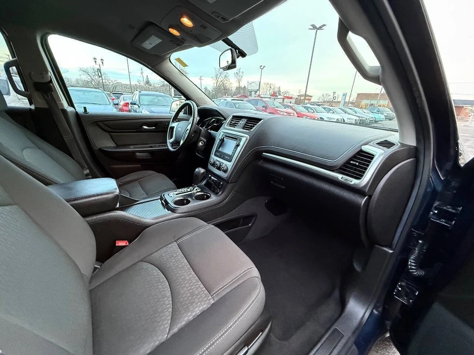 2015 GMC Acadia - Image 18 of 21