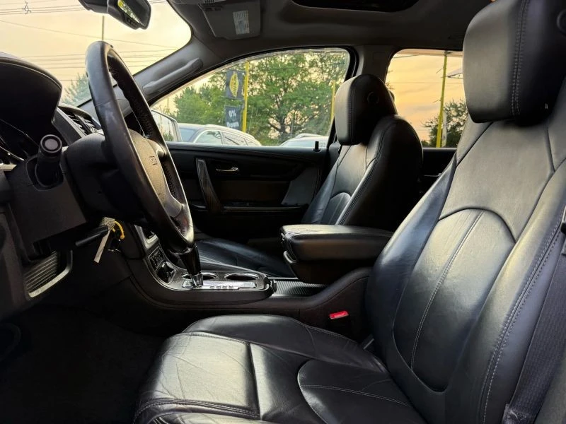 2015 GMC Acadia - Image 8 of 12